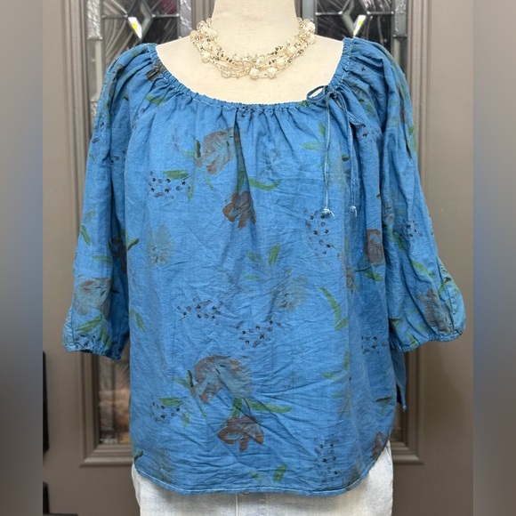 Linen Blend by Hester & Orchard Delicate Floral Pattern On/Off the Shoulder Top - Picture 1 of 6